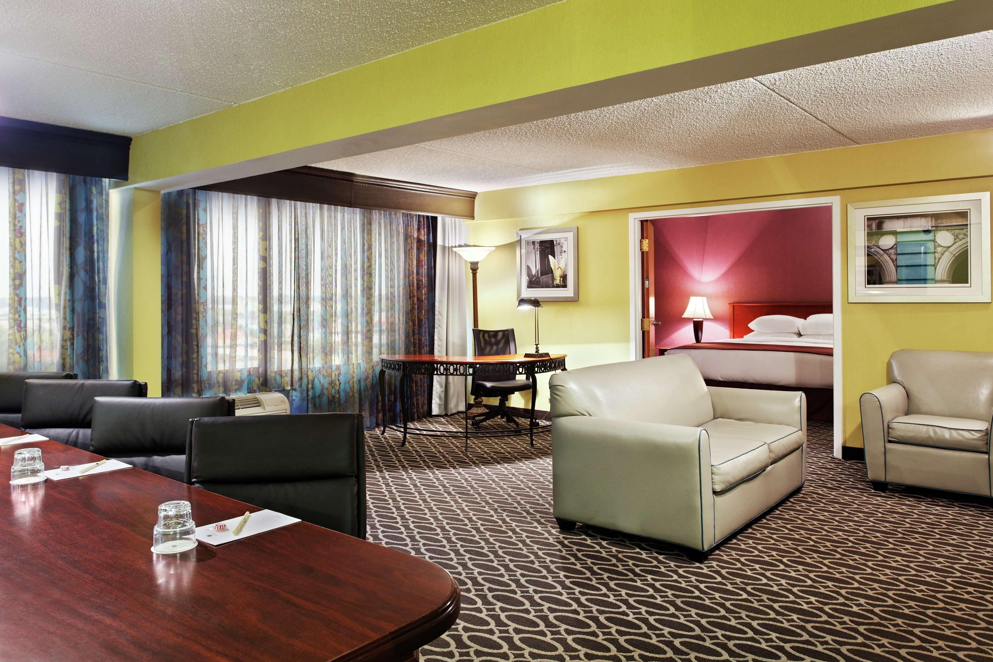 Doubletree By Hilton Richmond - Midlothian Hotel Екстериор снимка