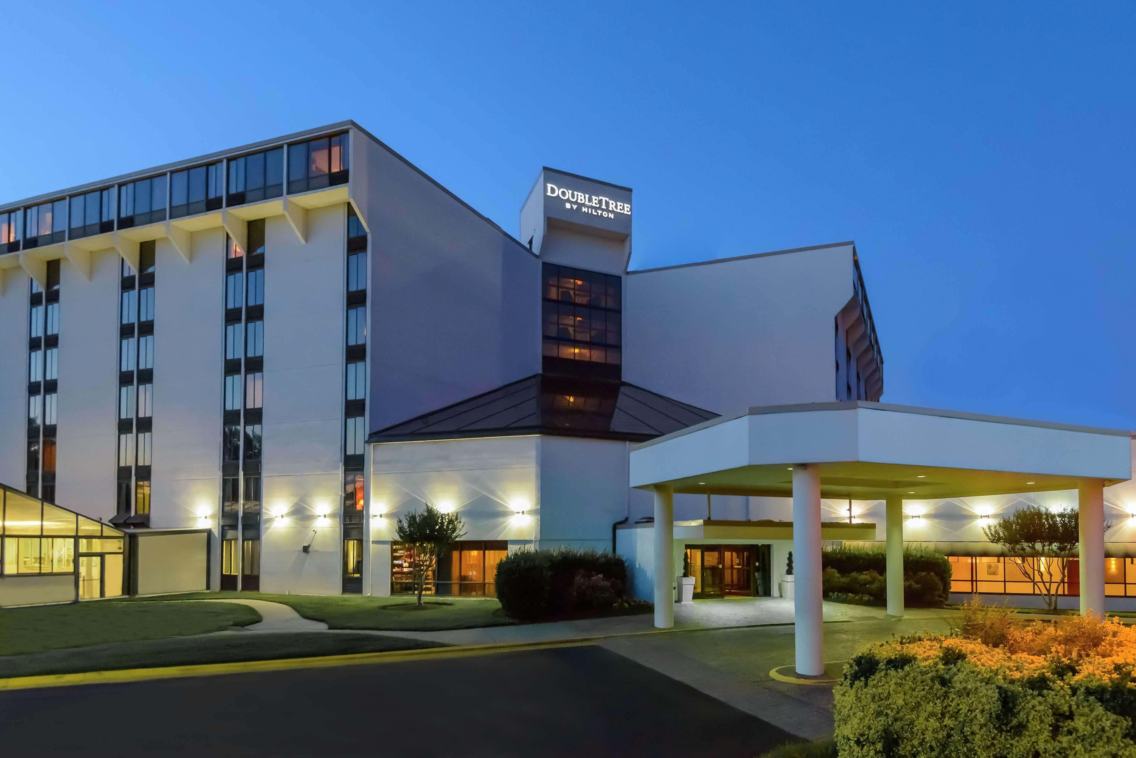 Doubletree By Hilton Richmond - Midlothian Hotel Екстериор снимка