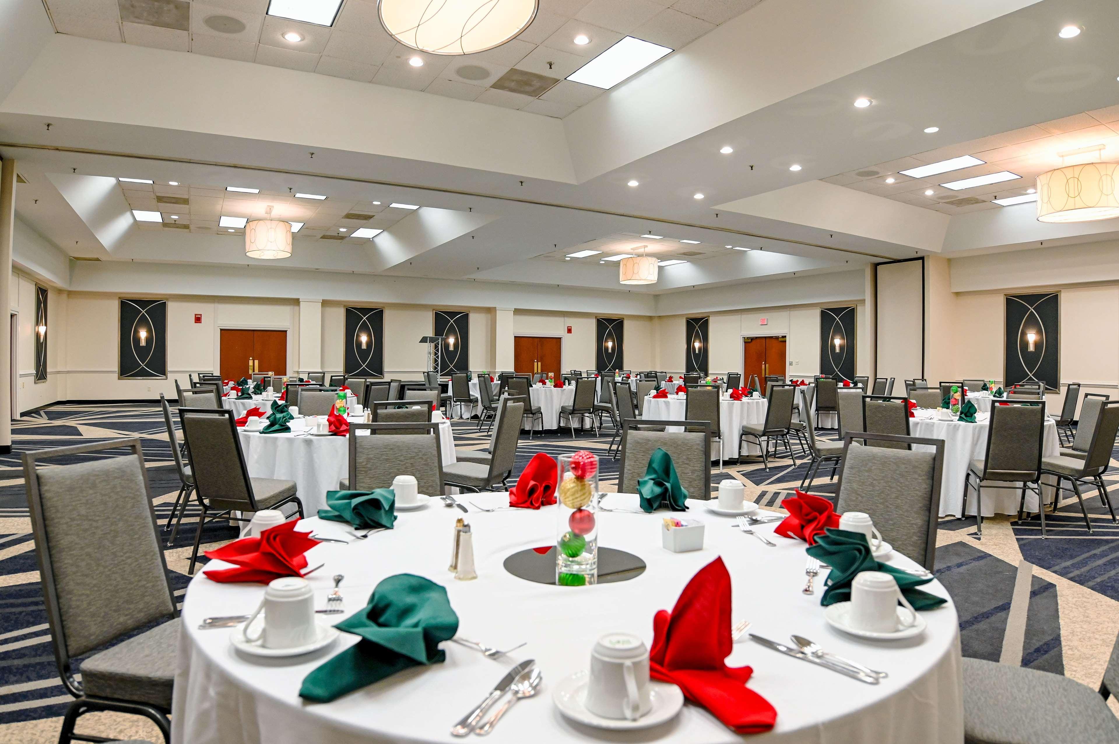 Doubletree By Hilton Richmond - Midlothian Hotel Екстериор снимка