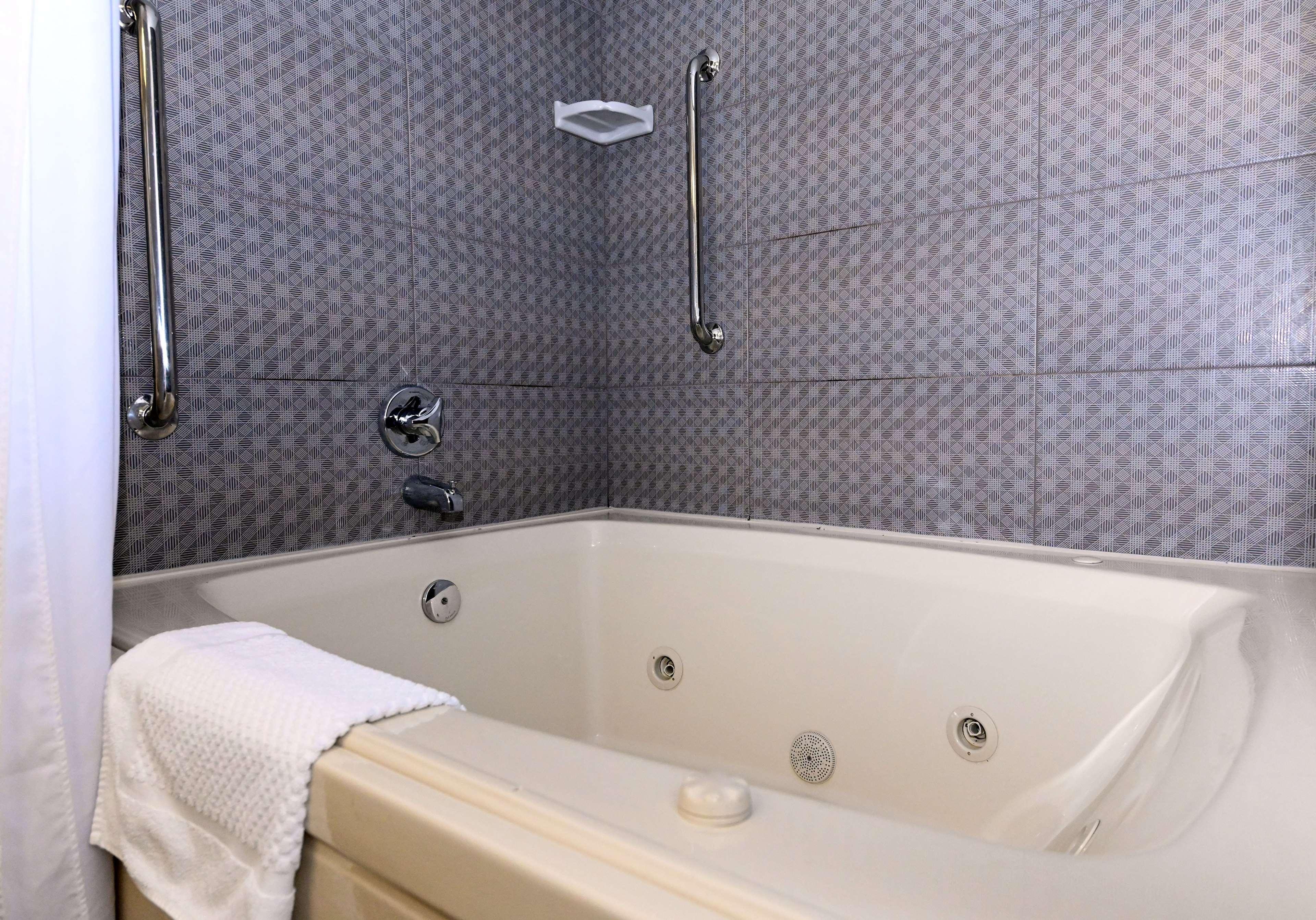Doubletree By Hilton Richmond - Midlothian Hotel Екстериор снимка