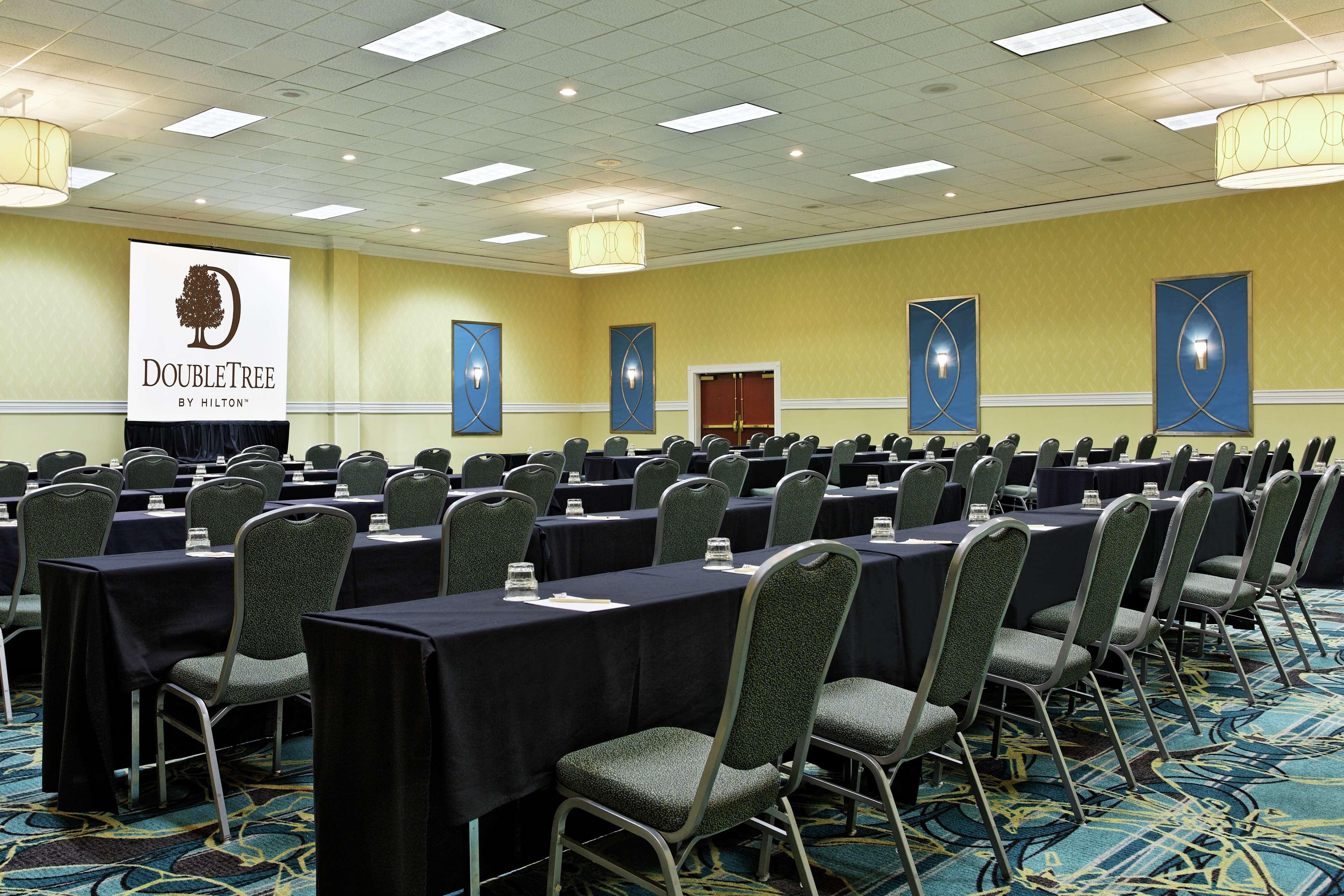 Doubletree By Hilton Richmond - Midlothian Hotel Екстериор снимка