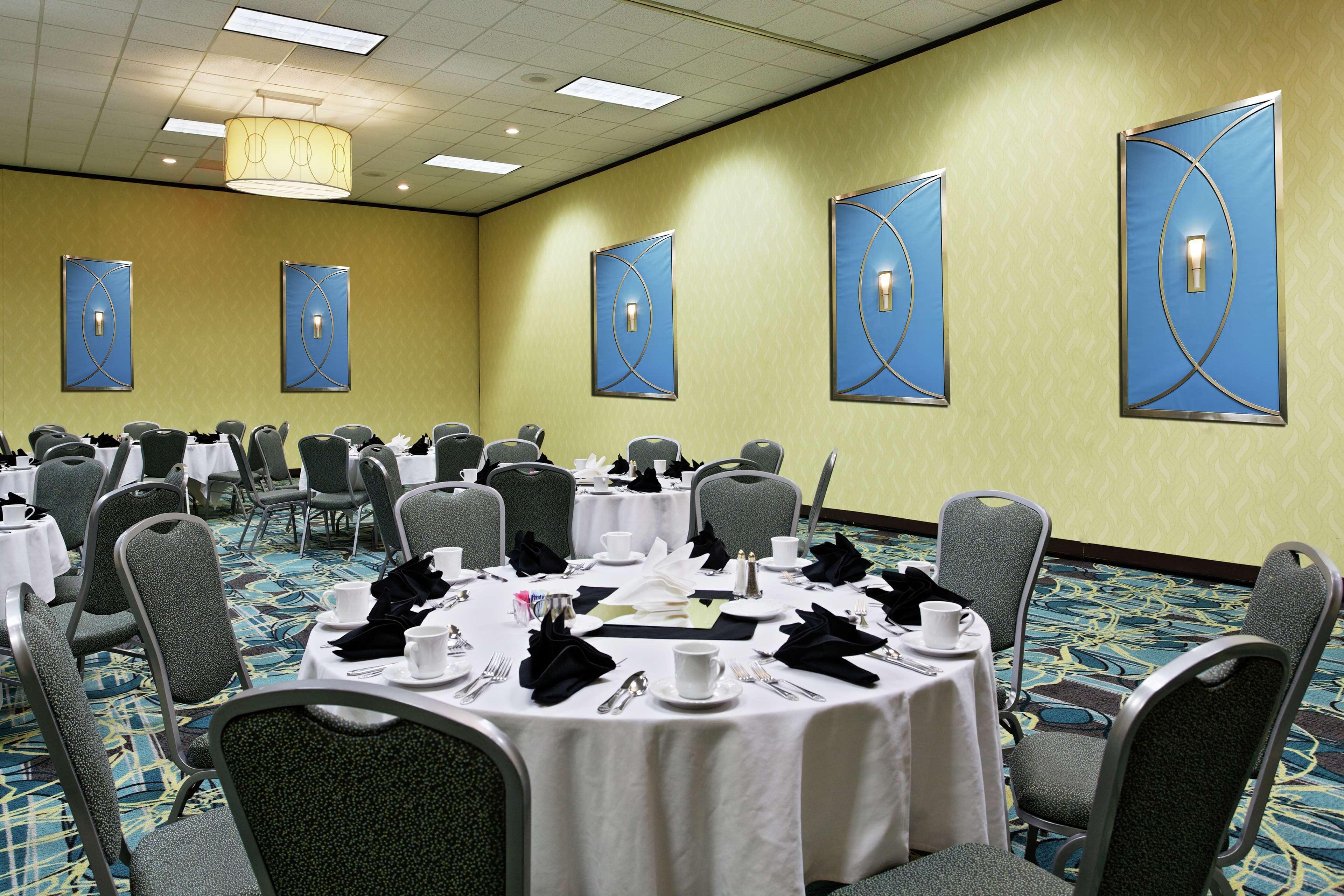 Doubletree By Hilton Richmond - Midlothian Hotel Екстериор снимка