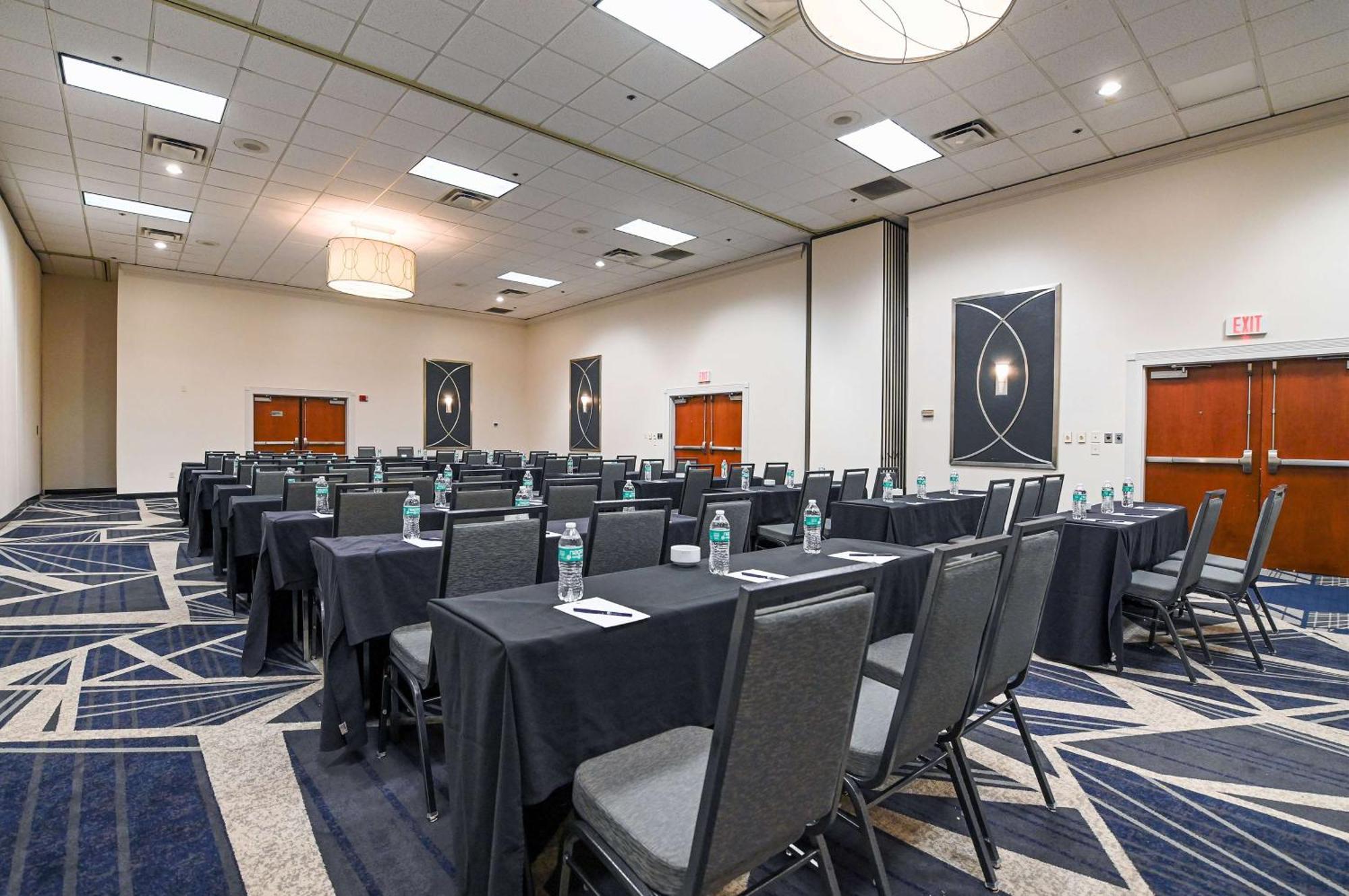 Doubletree By Hilton Richmond - Midlothian Hotel Екстериор снимка