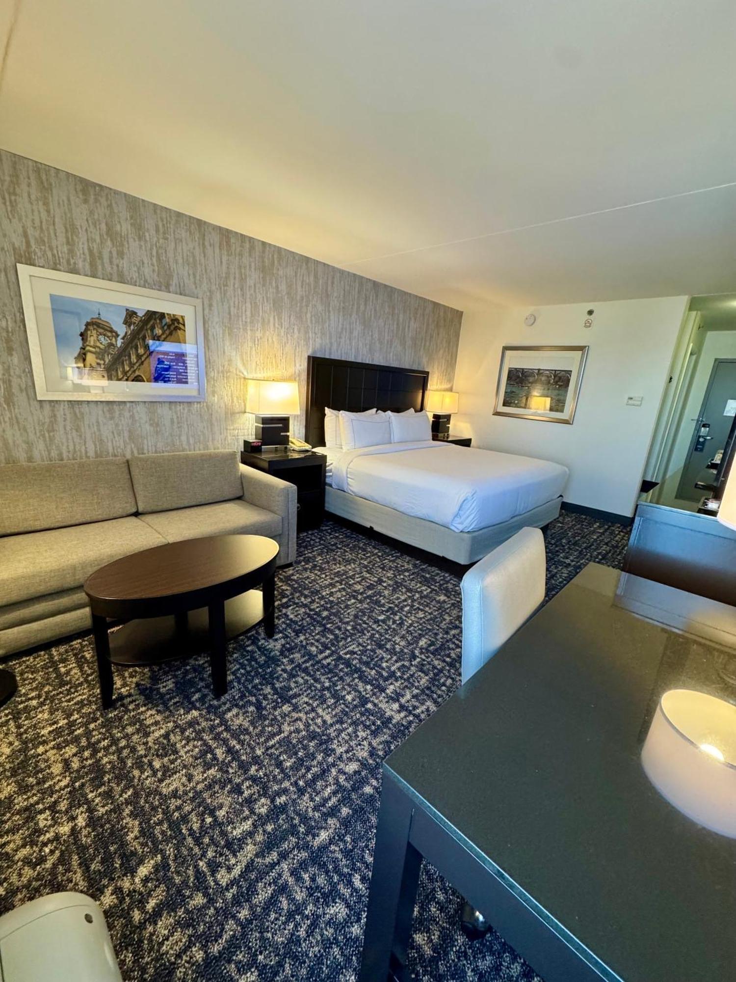 Doubletree By Hilton Richmond - Midlothian Hotel Екстериор снимка