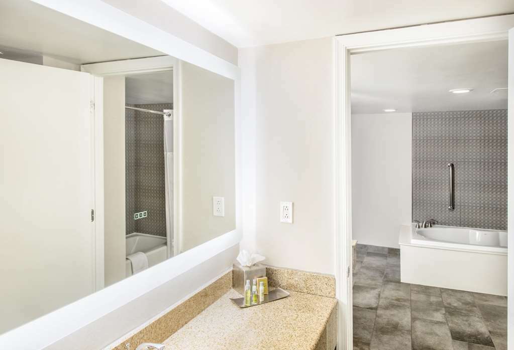 Doubletree By Hilton Richmond - Midlothian Hotel Стая снимка