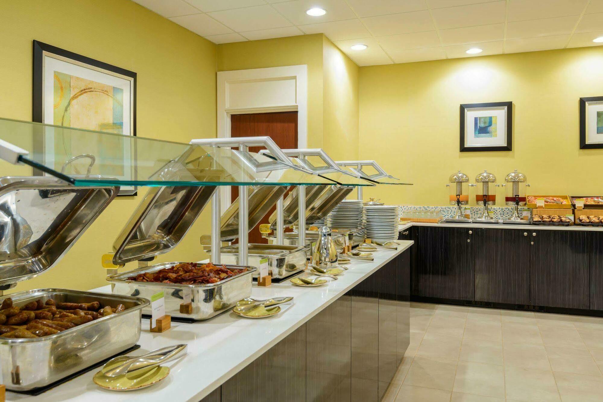 Doubletree By Hilton Richmond - Midlothian Hotel Екстериор снимка